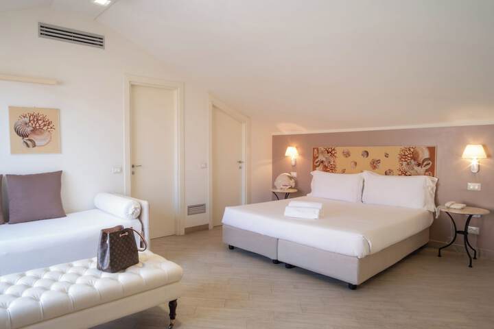 Room 12 of 91