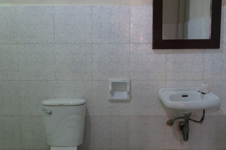 Room 14 of 27