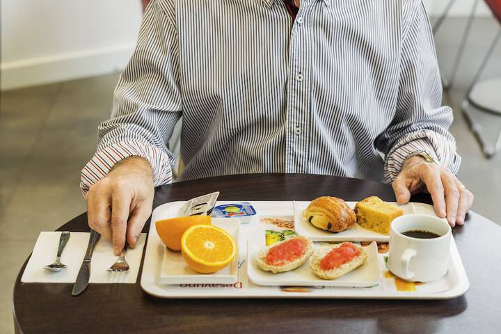 Breakfast/Coffee Service 13 of 33