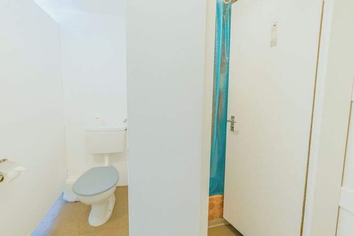 Room 30 of 37