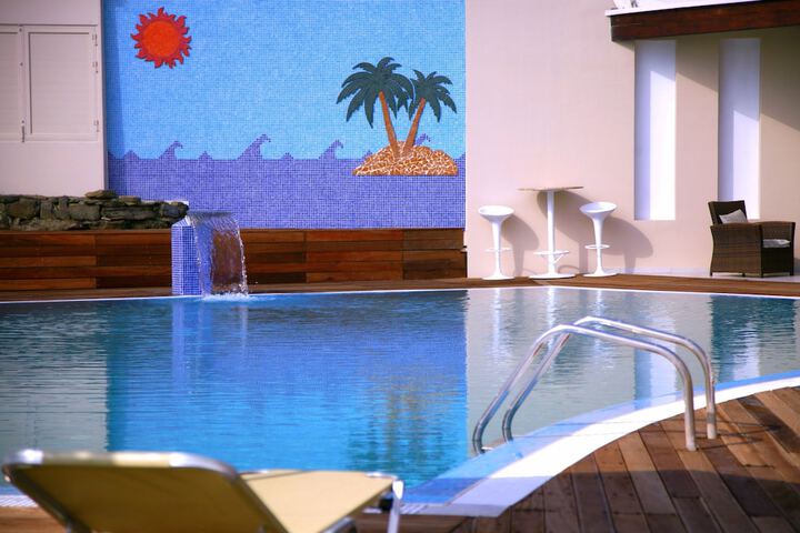 Pool 100 of 201