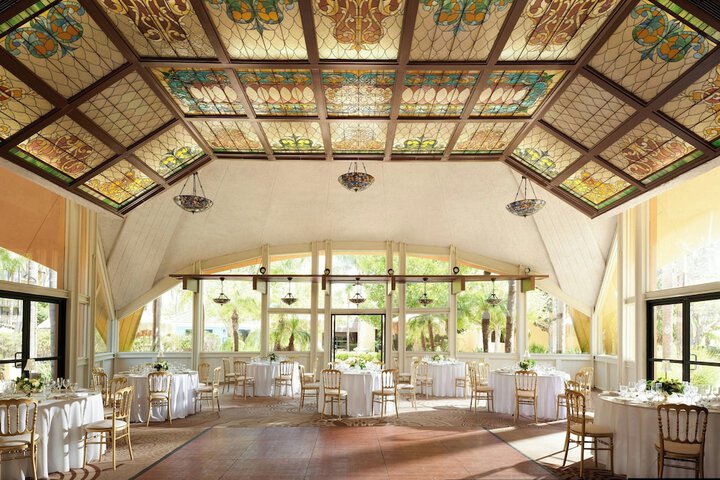 Banquet hall