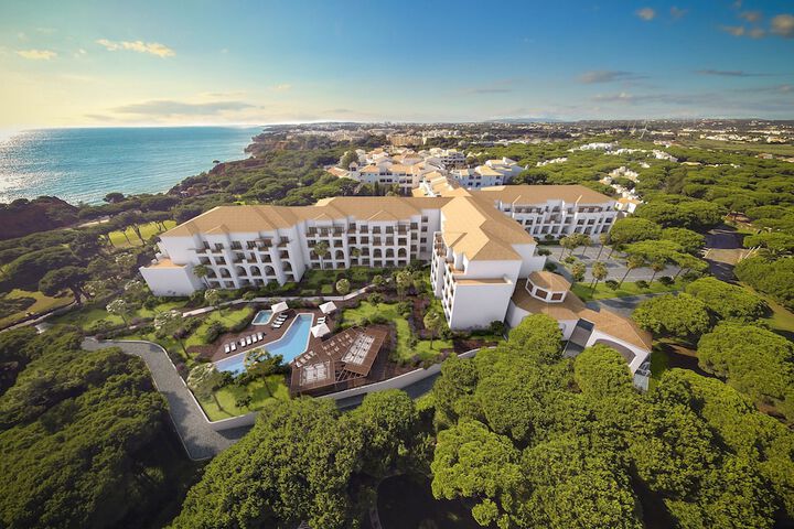 Hotel 174 of 184
