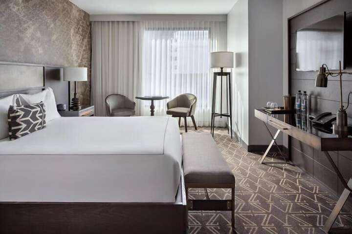 Room 44 of 121