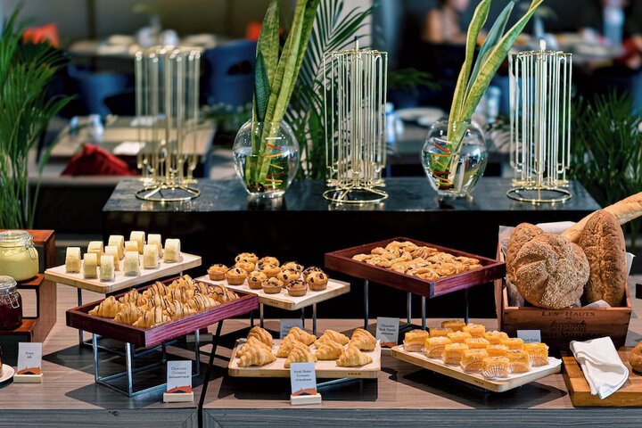 Breakfast/Coffee Service 63 of 83