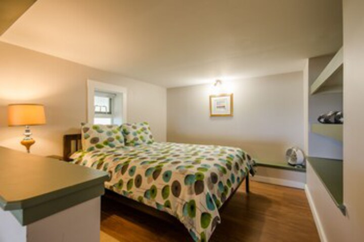Room 21 of 35