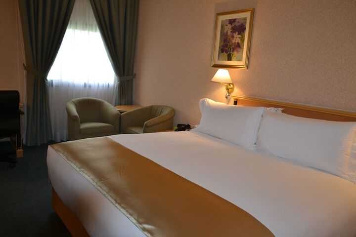 Room 15 of 109