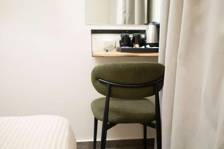 Room 41 of 90