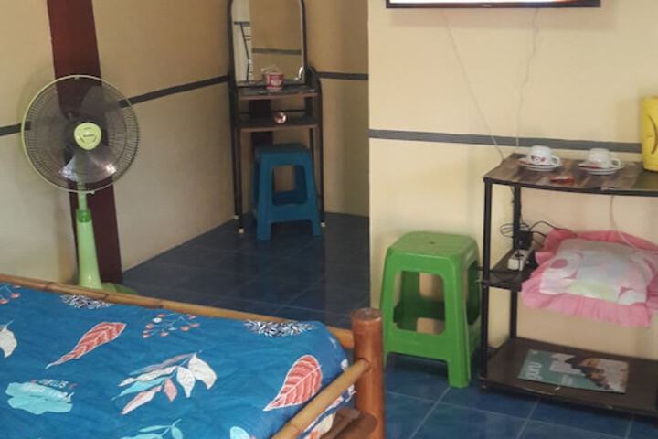 Room 16 of 104