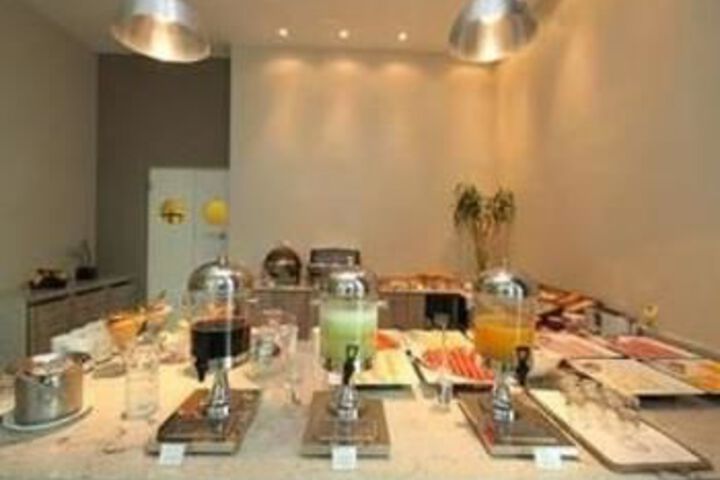 Breakfast/Coffee Service 7 of 29