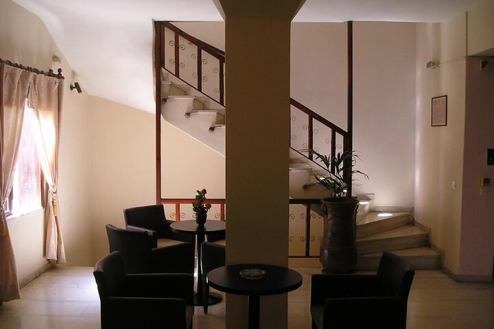 Room 18 of 43
