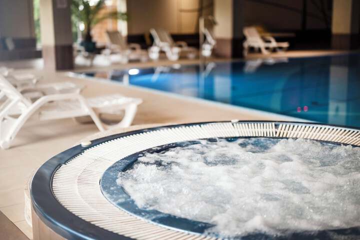 Hotel Pool