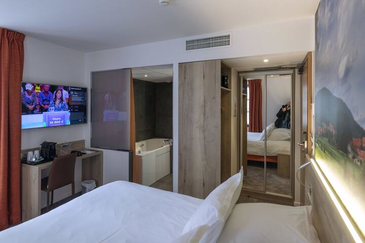 Room 41 of 72