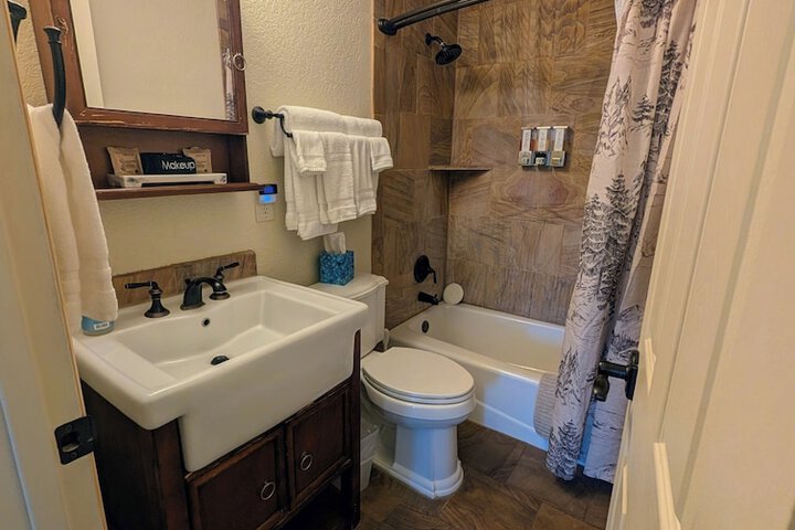 Room 113 of 125