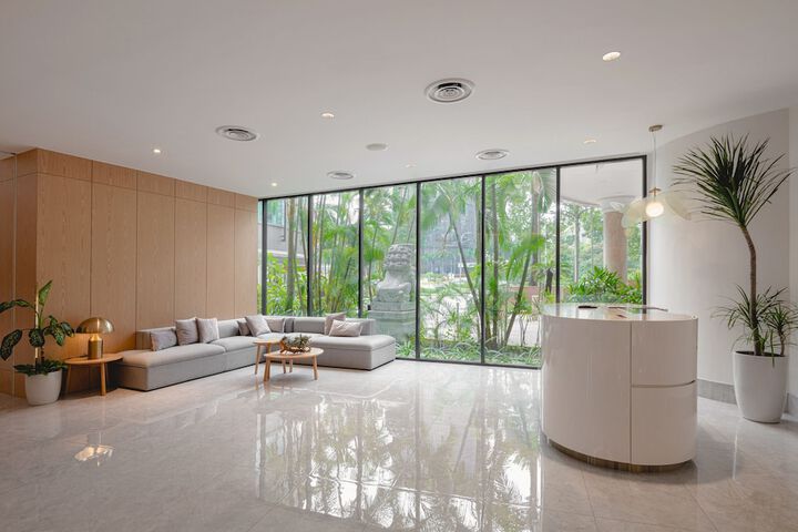 Guest Lobby