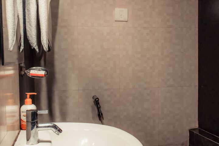 Room 17 of 25