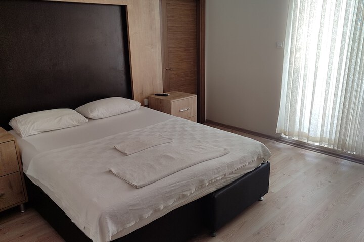 Room 4 of 31