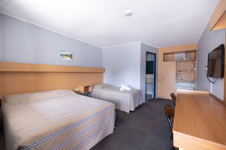 Room 3 of 16