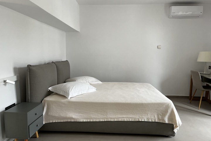 Room 11 of 35