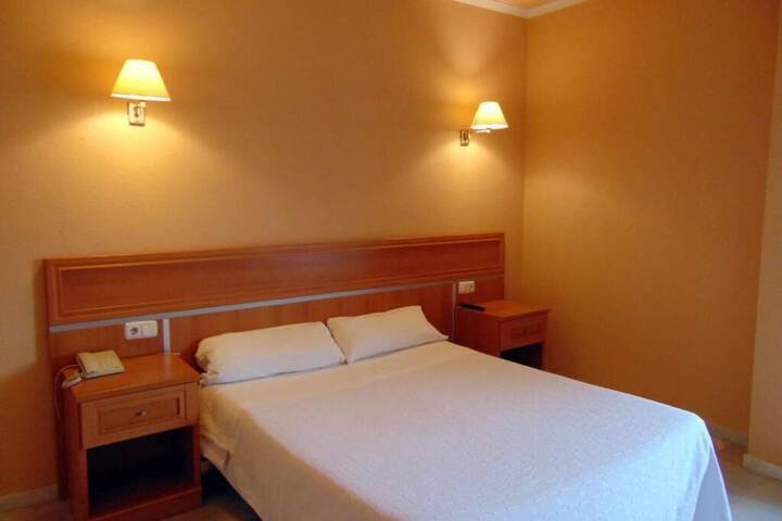Room 4 of 7