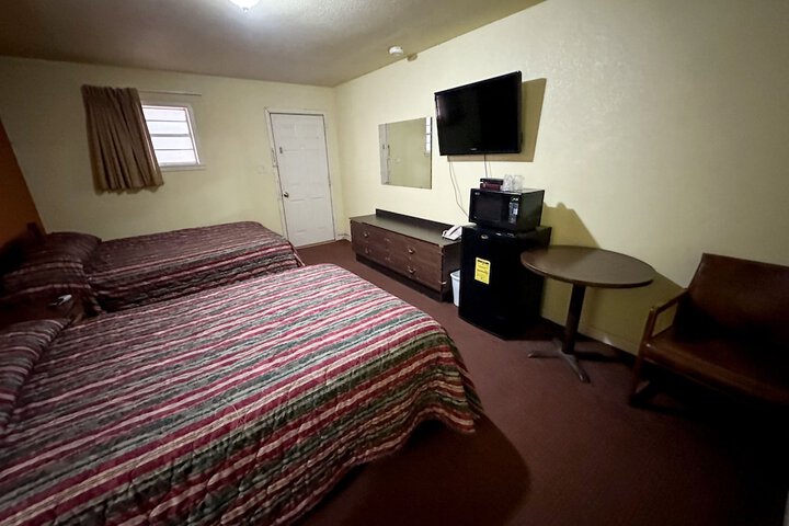 Room 10 of 23