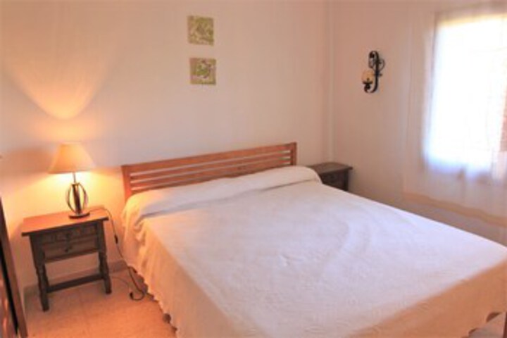 Room 6 of 16