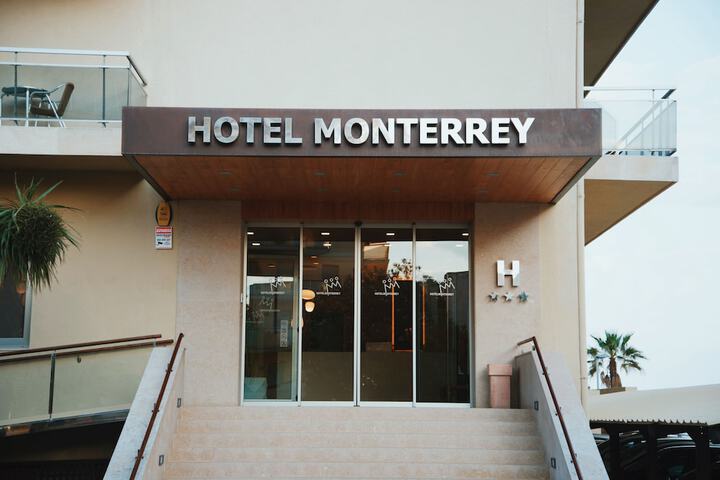 Hotel 83 of 94