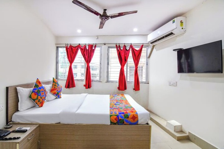 Room 4 of 14