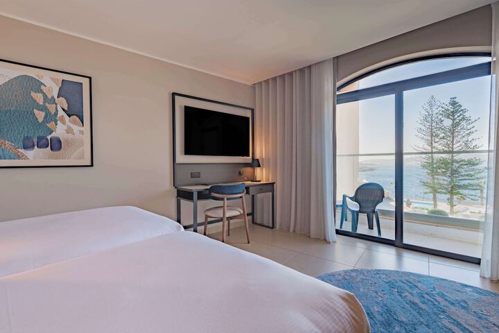 Room 37 of 114