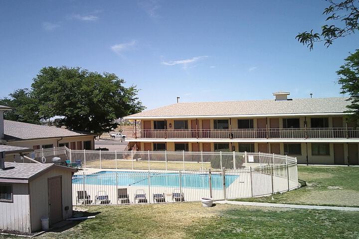 Pool Hotel