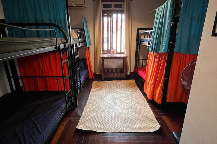 Room 12 of 30