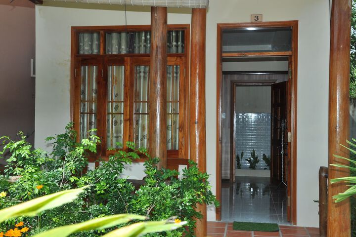 Room 6 of 27