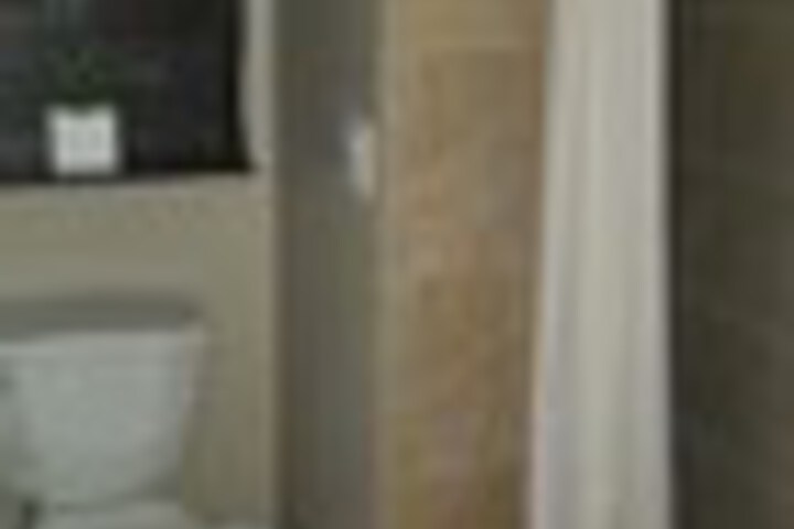 Room 446 of 828