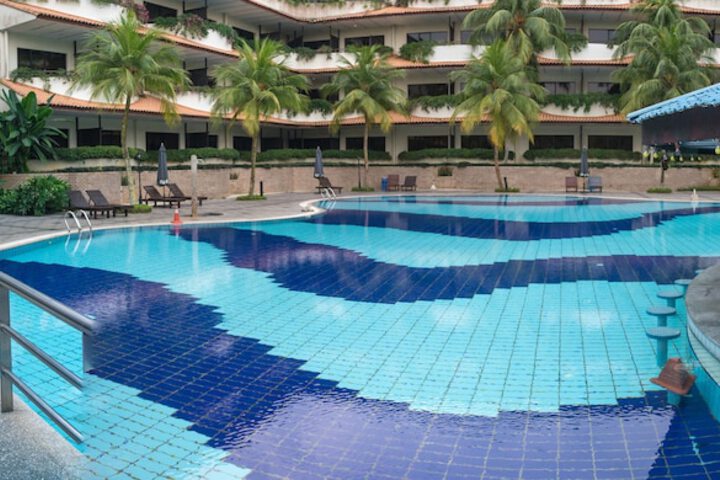 Pool 34 of 66