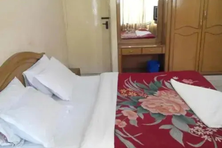 Maruthi Cottages