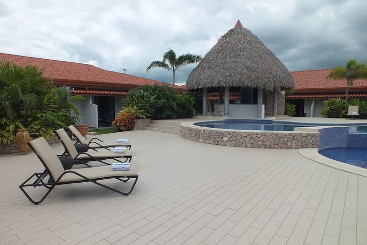 Pool 31 of 37