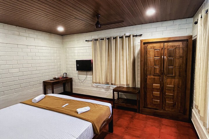 Room 49 of 60