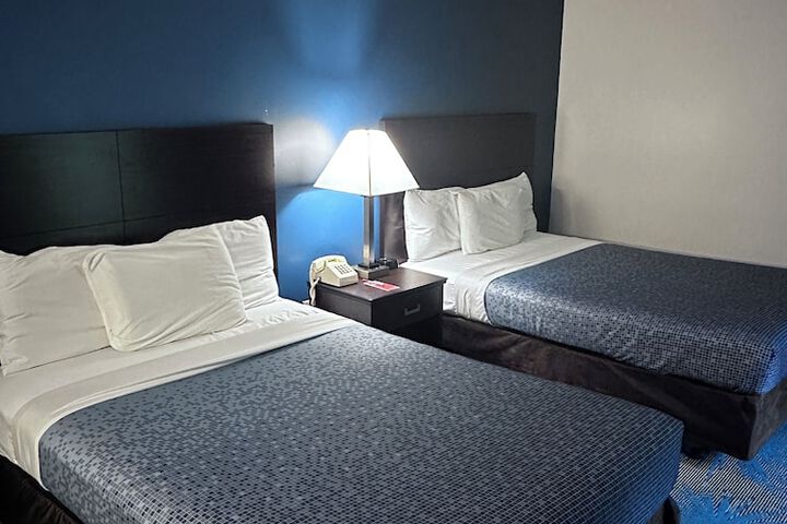 Room 3 of 25