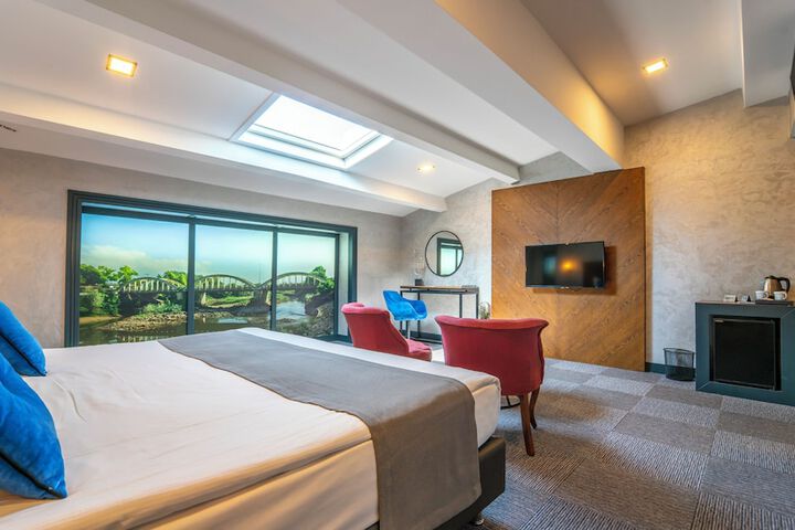 Room 21 of 44