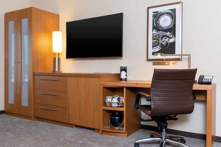 2 Queen Beds and Sofa (8 of 19)