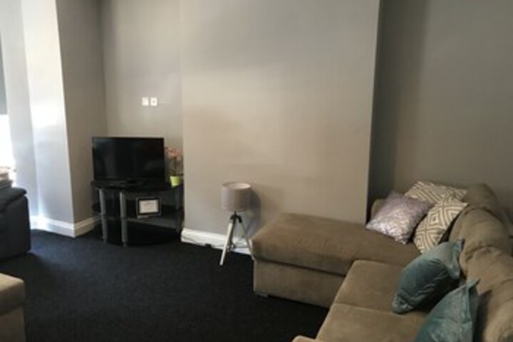 Room 8 of 40