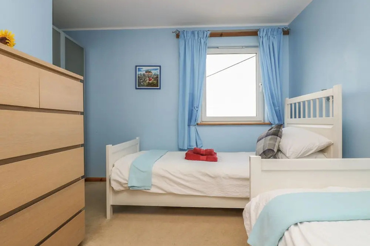Room 5 of 14