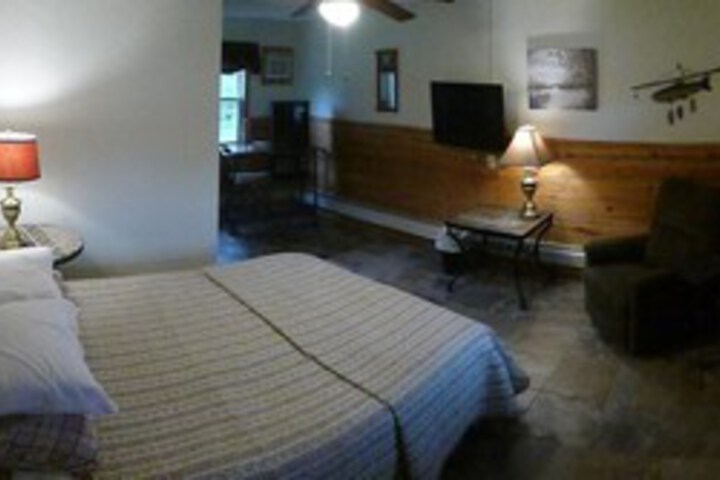 Room 8 of 13