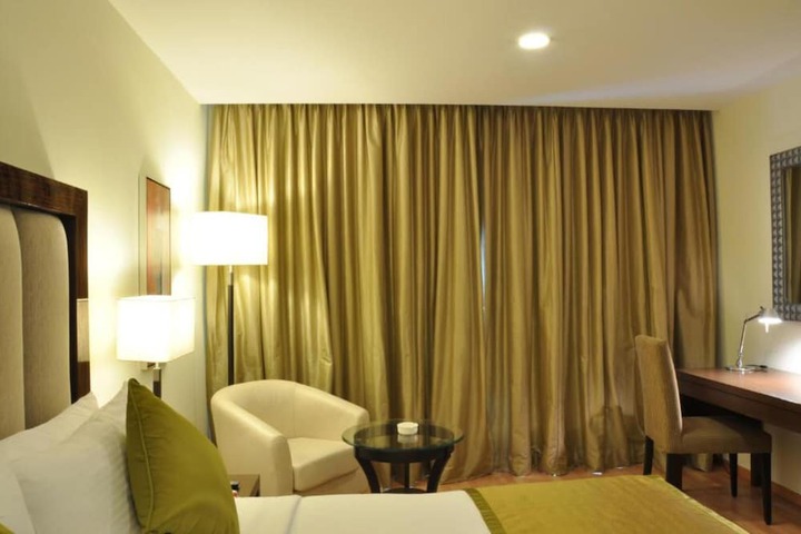 Room 7 of 27