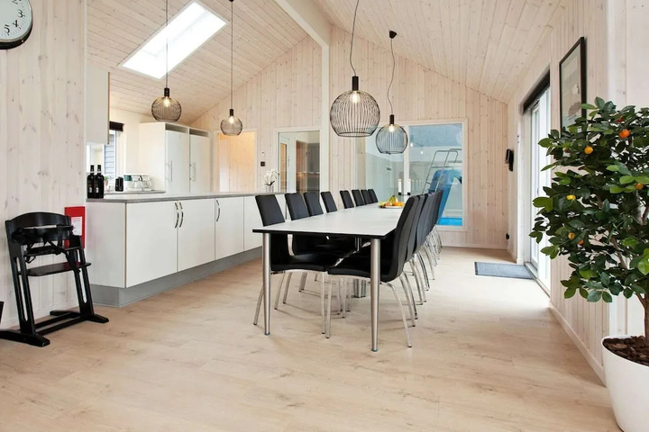 18 person holiday home in H jby