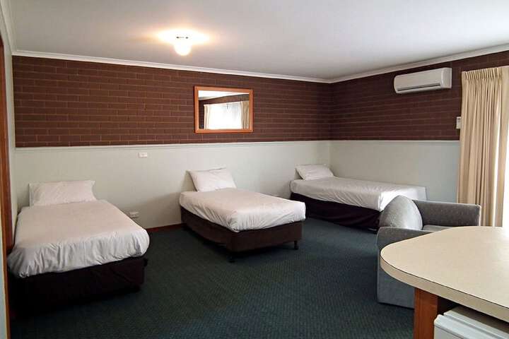 Room 7 of 36