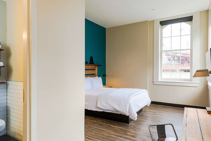 Room 16 of 31