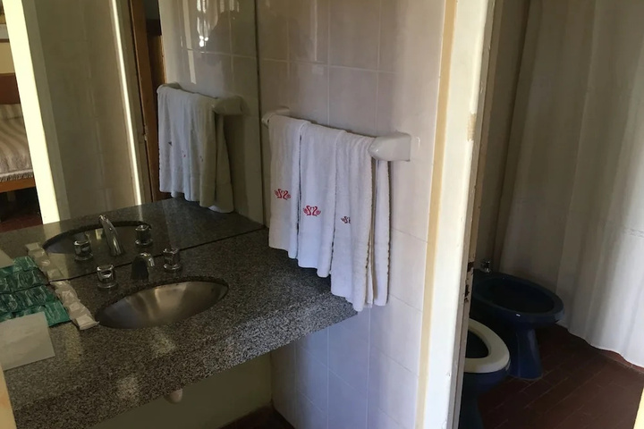 Room 11 of 29