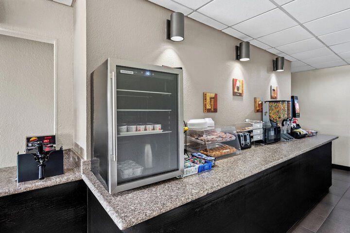 Breakfast/Coffee Service 31 of 42