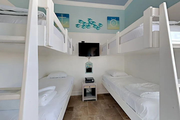 Room 3 of 18